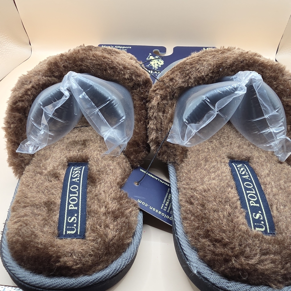 U.S. Polo Assn. Slippers Men's 11-12 Large Grey Brown Fuzzy Slip-on House Shoes - Picture 2 of 4